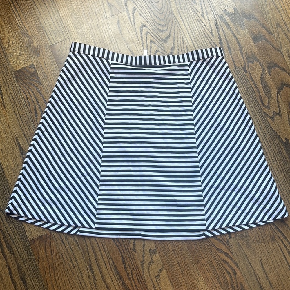 Michael Kors Black and White Stripe skirt size 12